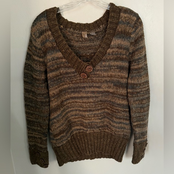 BKE Buckle Sweater L Vintage Y2K V-neck LS Top Women’s Large 12-14 Buttons - Picture 2 of 5